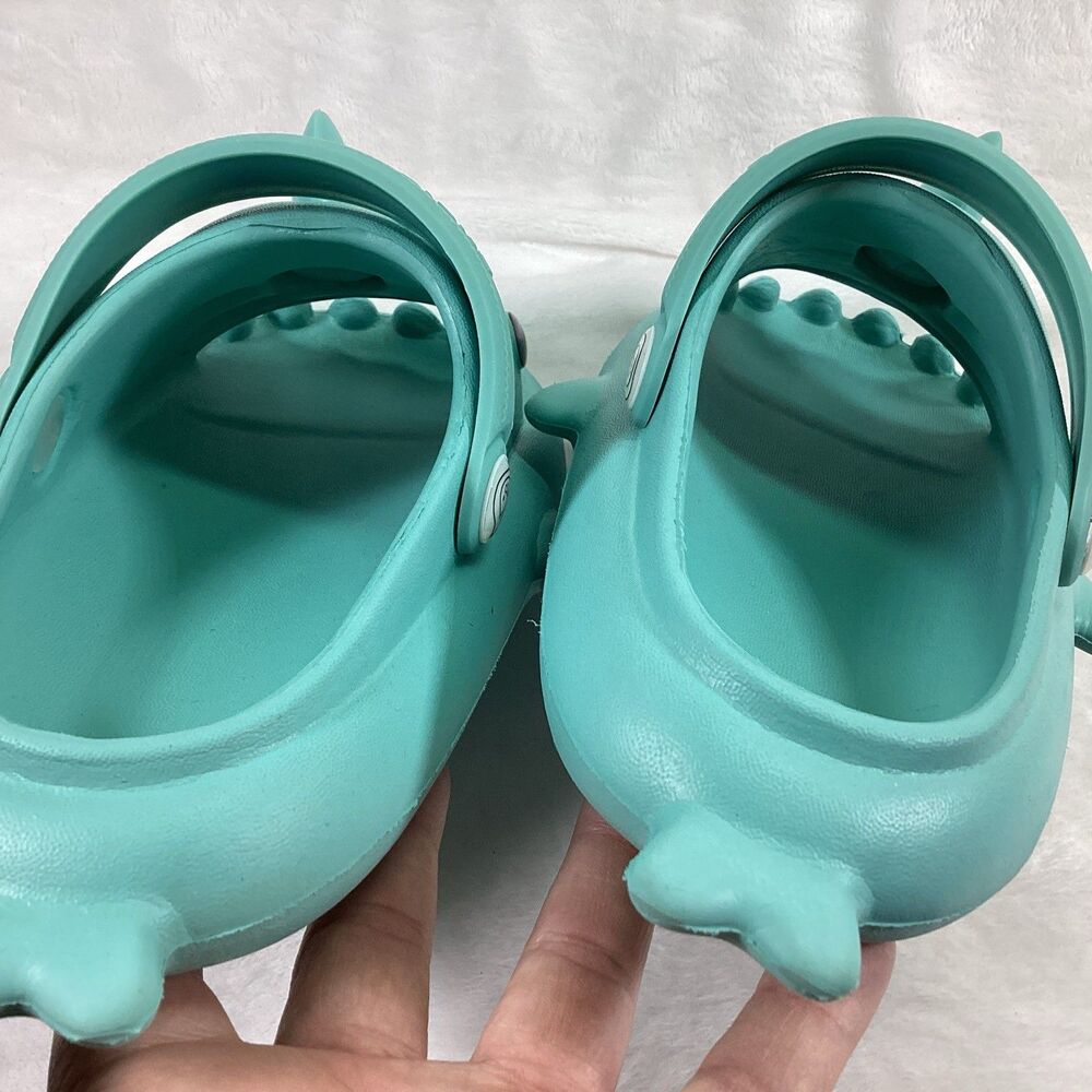Shark Slides Sandals Unisex Non Slip Slippers Kids Size 12 Shoes Shark Flip Flop - Picture 6 of 7